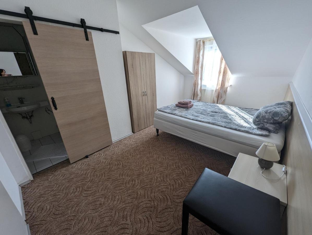 Gaestehaus Hotel 3*